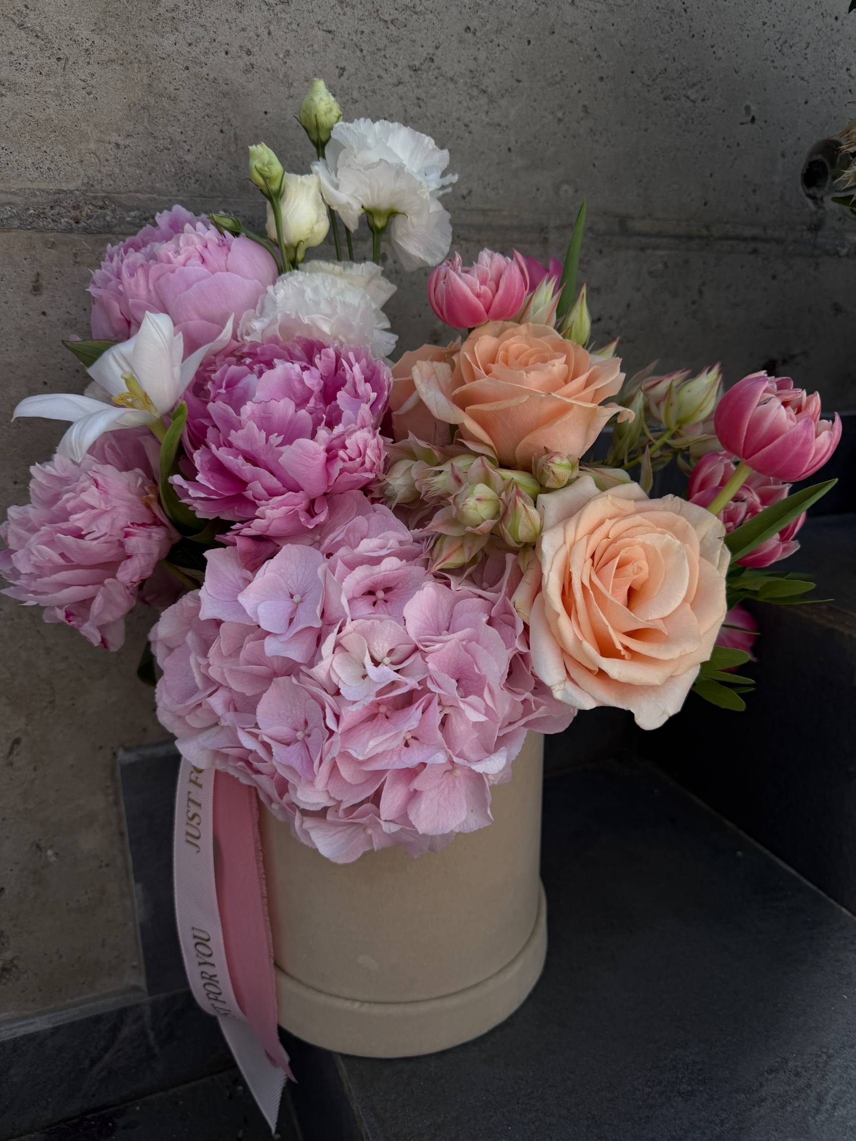 Aranjament Peach and pink